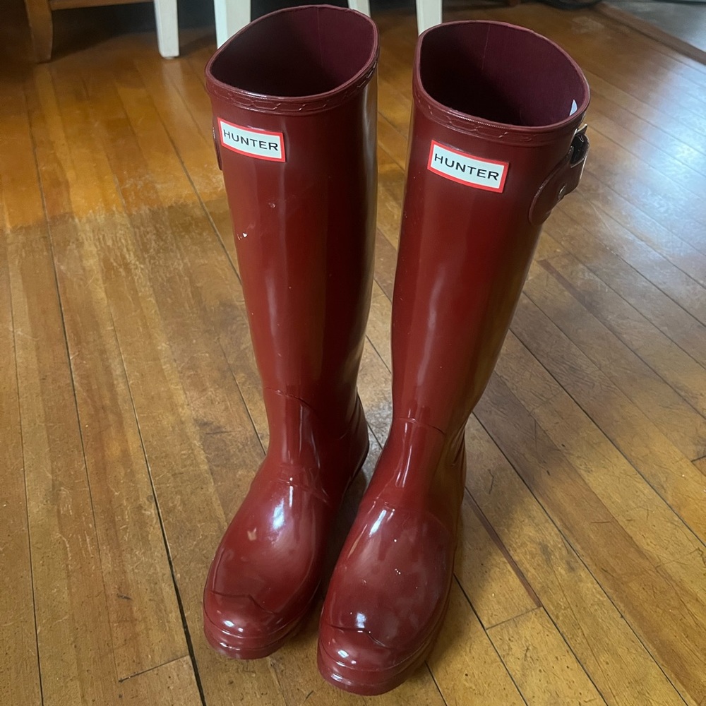 Women’s Hunter Rain Boots size 8
